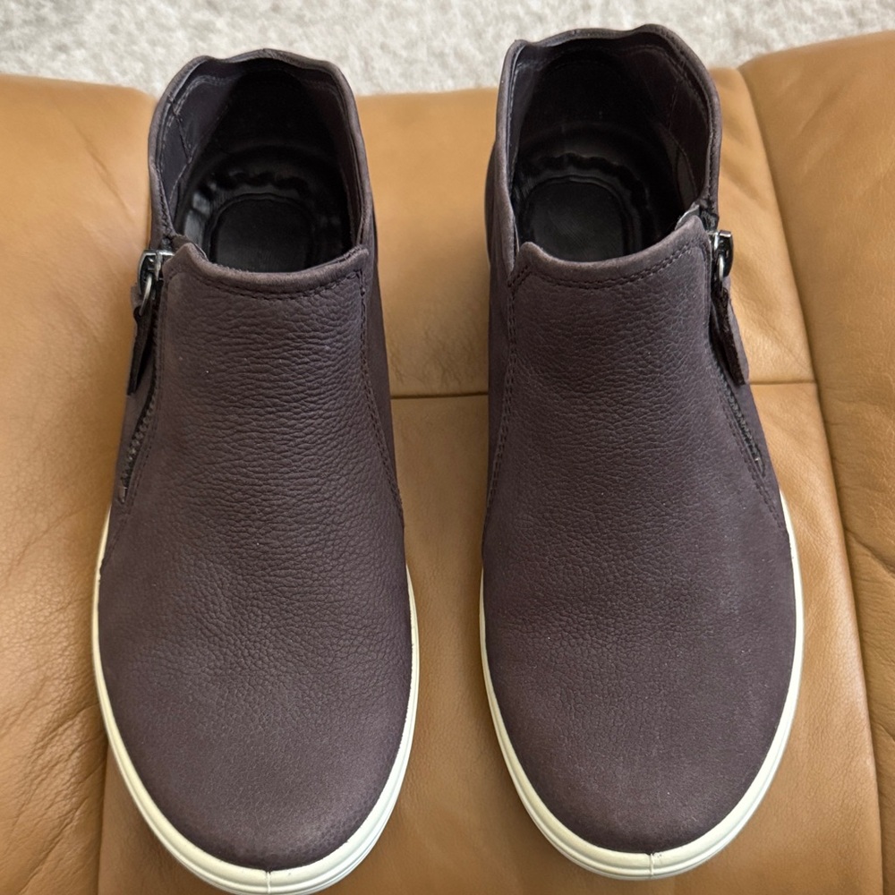 ECCO soft 7 zip booty